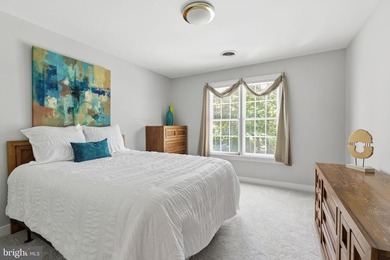 POTENTIAL 1ST FLOOR BEDROOM. Beautifully RENOVATED home - photo 32