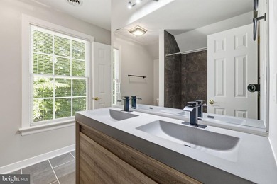 POTENTIAL 1ST FLOOR BEDROOM. Beautifully RENOVATED home - photo 36