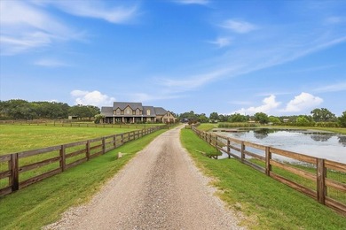 Offering the ultimate in private country living under wide-open - photo 3