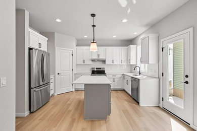 Motivated Seller! Hurry! Move in Ready. Gorgeous Swan Creek - photo 8
