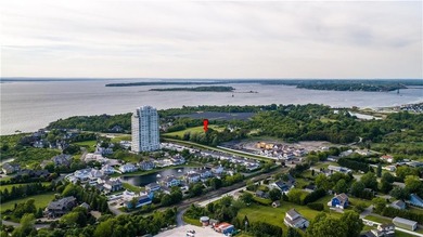 Nestled at the western end of Willow Lane in North Portsmouth - photo 10