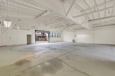 Excellent opportunity to own a versatile commercial property - photo 3