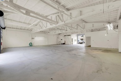 Excellent opportunity to own a versatile commercial property - photo 6