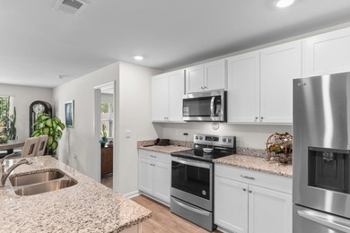 Welcome to this meticulously maintained 3-bedroom, 2-bath home - photo 7