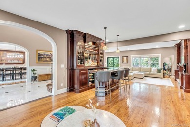 Amazing 5700sf Newly Redone All Brick Mansion on Private Setting - photo 8