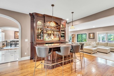 Amazing 5700sf Newly Redone All Brick Mansion on Private Setting - photo 9