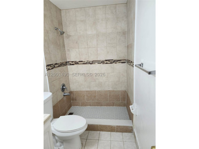 Spacious 2 bedroom, 2 full bath unit in Pine Grove Condo - photo 11
