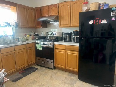 Newly renovated two family house in the heart of the Bayside - photo 10