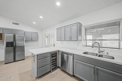 Amazing move in ready waterfront home with quality upgrades - photo 9