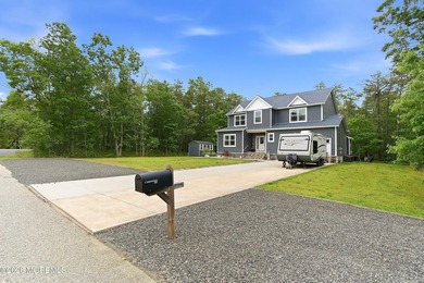 Better than new construction! This Bayville home offers the kind - photo 4