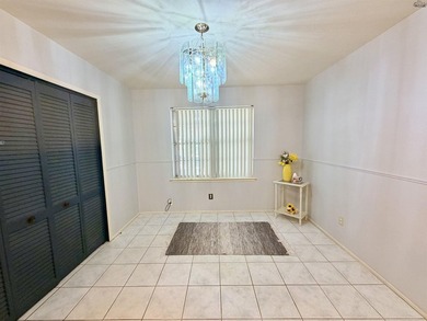 Charming 3-bedroom, 1.5-bath home with Pergo wood and tile - photo 11