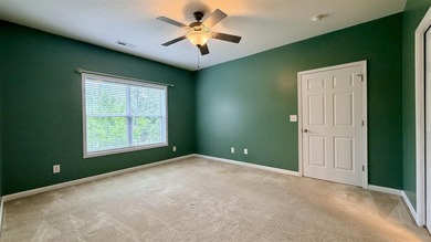 Vacant and completely move-in ready, this exceptional top-floor - photo 13