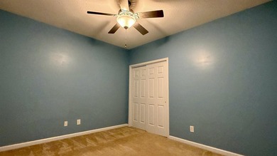 Vacant and completely move-in ready, this exceptional top-floor - photo 16