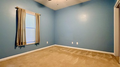 Vacant and completely move-in ready, this exceptional top-floor - photo 18