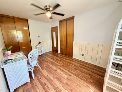 Charming 3-bedroom, 1.5-bath home with Pergo wood and tile - photo 20