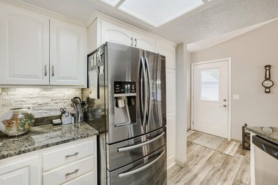 Rare end-unit, one-level townhome on Castlewood Golf Course - photo 21