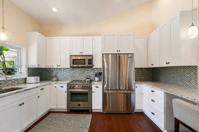 Set along prestigious Millionaire's Row in Tavernier, 88835 Old - photo 8