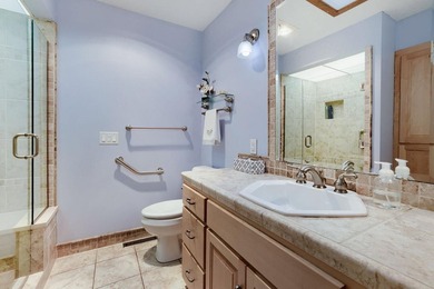 Rare end-unit, one-level townhome on Castlewood Golf Course - photo 28