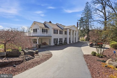 Glenloch Manor is the rare property that delivers both - photo 1