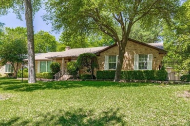 Lake Home Sale Pending in Dallas, Texas