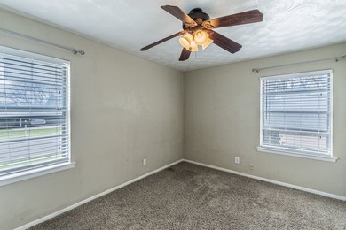 Well-maintained 3-bedroom, 2-bath home situated on a spacious - photo 11