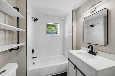 This is Southeast Seminole Heights living at its best. Fully - photo 12