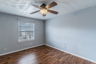 Well-maintained 3-bedroom, 2-bath home situated on a spacious - photo 15