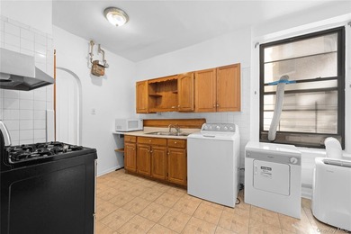 Spacious 2-bedroom, 1-bath HDFC co-op at 941 Jerome Ave #7C - photo 6