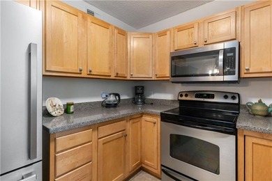 Welcome to easy coastal living in this beautifully maintained - photo 23