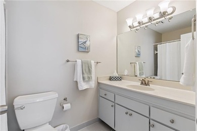 Welcome to easy coastal living in this beautifully maintained - photo 27