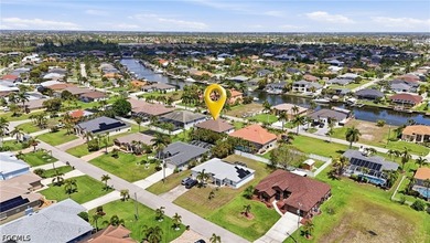 Located in Cape Coral's highly sought-after Surfside corridor - photo 4