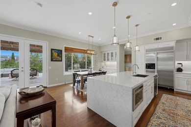 Spacious and beautifully appointed home in the highly desirable - photo 4