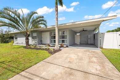 Caloosahatchee River Home For Sale in Cape Coral Florida