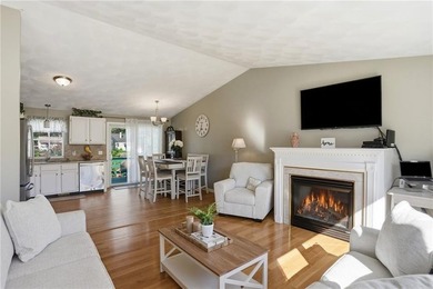 Welcome to this bright and inviting home in Warwick's desirable - photo 5