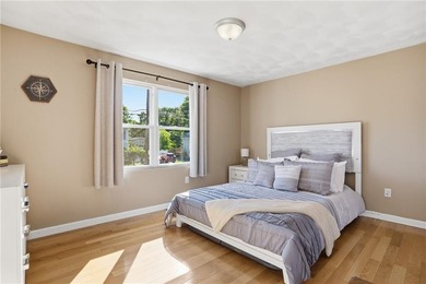 Welcome to this bright and inviting home in Warwick's desirable - photo 7