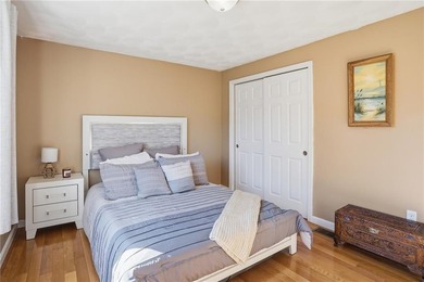 Welcome to this bright and inviting home in Warwick's desirable - photo 8