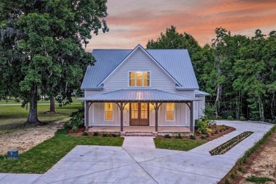 It is an honor to present this exceptional custom-built cottage - photo 2
