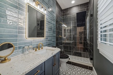 Welcome to 3104 Stonefield where luxury living meets an - photo 20