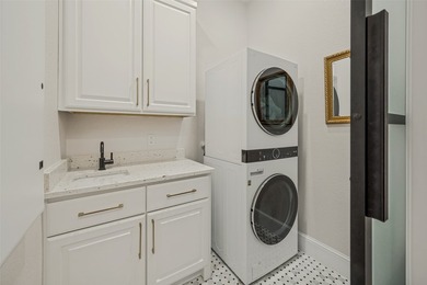 Welcome to 3104 Stonefield where luxury living meets an - photo 24