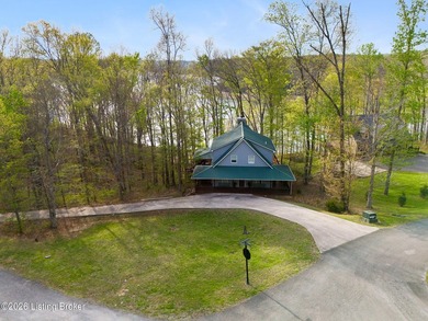 Lakefront views and timeless craftsmanship define this - photo 3