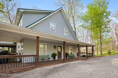 Lakefront views and timeless craftsmanship define this - photo 8