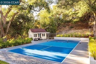 Orinda's Signature Estate: Casa Azul. OCC was founded in 1924 - photo 44