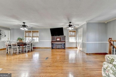 Situated on DEEP WATER,tucked away on nearly an acre along the - photo 10