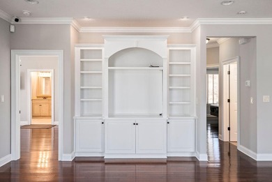 Welcome home to 137 Poppy Ct, this 2-bedroom, 2-bath home