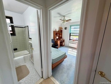 Welcome to Windsor Park Co-op, where resort-style living meets - photo 13