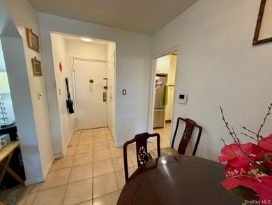 Welcome to Windsor Park Co-op, where resort-style living meets - photo 14