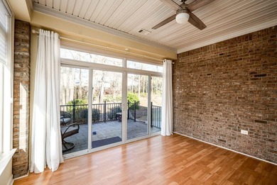 Welcome home to 137 Poppy Ct, this 2-bedroom, 2-bath home