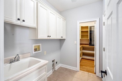 Welcome home to 137 Poppy Ct, this 2-bedroom, 2-bath home