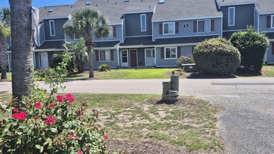 This enticing 1bedroom, 1 bath condo is not your average typical - photo 1