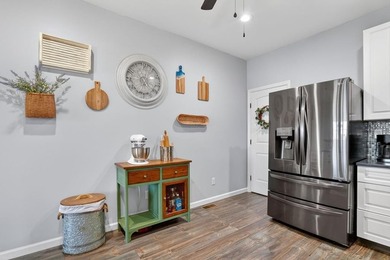 Thoughtfully designed and built with attention to detail, this - photo 22